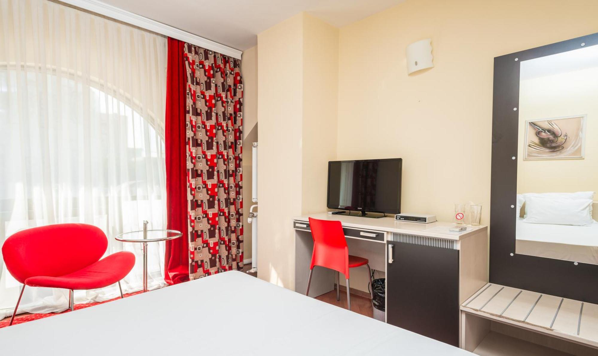 Pelister Skopje Bed & Breakfast Rom bilde