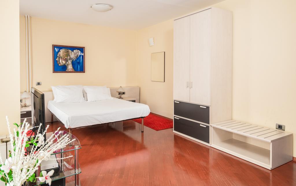 Pelister Skopje Bed & Breakfast Rom bilde