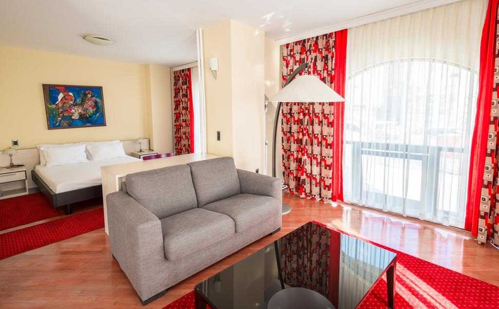 Pelister Skopje Bed & Breakfast Rom bilde